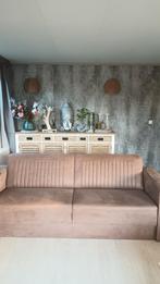 Z.G.A.Nieuwe taupe 3-zits bank van suedine NU VOOR 350 EURO, Driepersoons, 75 tot 100 cm, Ophalen of Verzenden, Zo goed als nieuw