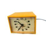 Good old electric vintage retro wekker jaren 70 werkend