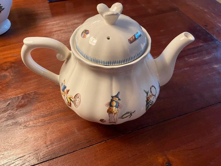 Gien LE CIRQUE theepot, Huis en Inrichting, Keuken | Servies, Zo goed als nieuw, Overige typen, Overige stijlen, Porselein, Ophalen of Verzenden