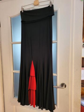 Flamencorok zwart rood xl mermaid beschikbaar voor biedingen