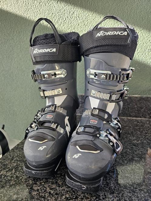 Nordica Sport Machine 75W, Sport en Fitness, Skiën en Langlaufen, Zo goed als nieuw, Schoenen, Nordica, Ophalen of Verzenden