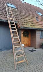 Stevige houten uitschuif ladder 2 x 12 treden, Doe-het-zelf en Verbouw, Ophalen, Gebruikt, 4 meter of meer