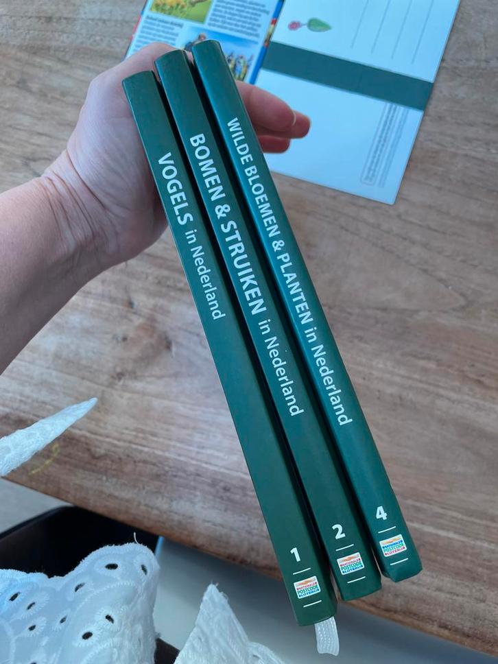 Natuurboeken Postcode Loterij + Veldgids & Kaarten, Boeken, Natuur, Zo goed als nieuw, Natuur algemeen, Ophalen