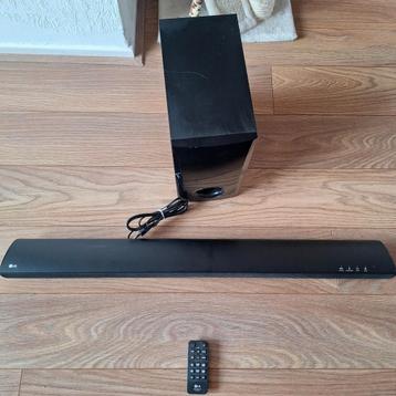 LG SH2 soundbar met subwoofer en afstandsbediening (met BT)  beschikbaar voor biedingen