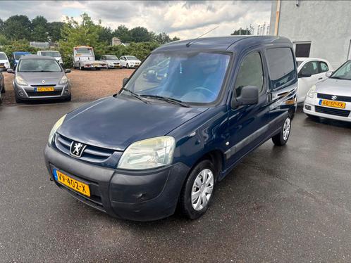 Peugeot Partner 1.9 D 170C 2004 NIEUWE APK!!, Auto's, Bestelauto's, Bedrijf, ABS, Airbags, Airconditioning, Boordcomputer, Centrale vergrendeling