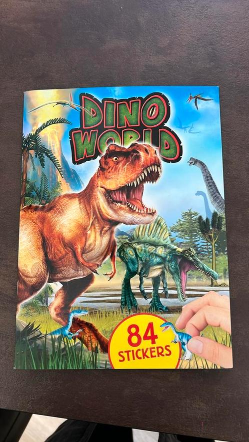 Dino World sticker boek, Kinderen en Baby's, Speelgoed | Educatief en Creatief, Nieuw, Knutselen, Ontdekken, Ophalen of Verzenden