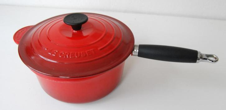 le creuset steelpan 20 cm, kleur cerise, Huis en Inrichting, Keuken | Potten en Pannen, Gebruikt, Koekenpan of Braadpan, Gietijzer