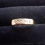 18 karaat gouden ring met 7 briljantjes, Ophalen of Verzenden, Met edelsteen, Dame, Goud