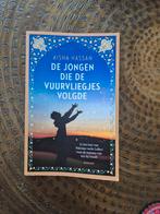 De jongen die de vuurvliegjes volgde. Aisha Hassan. Recent u, Ophalen, Zo goed als nieuw