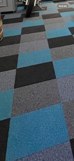 GEZOCHT! Tapijttegels 50m2, Huis en Inrichting, Stoffering | Vloerbedekking, Ophalen, Zo goed als nieuw, 25 tot 50 m², Tapijttegels