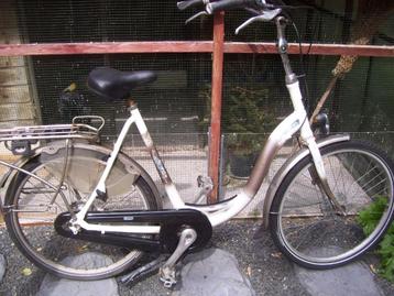 fiets beschikbaar voor biedingen