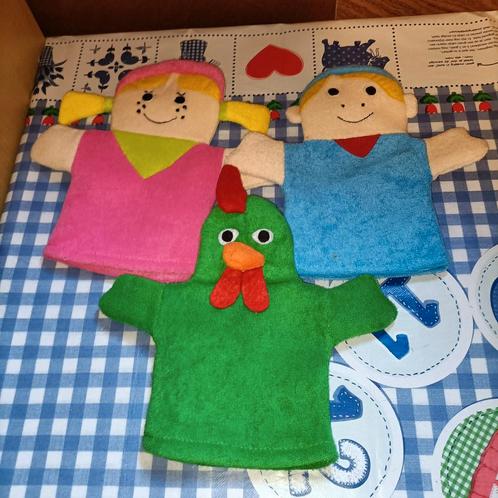 Biba Boerderij 3 handpoppen boer, boerin en kip, Kinderen en Baby's, Speelgoed | Knuffels en Pluche, Zo goed als nieuw, Ophalen of Verzenden
