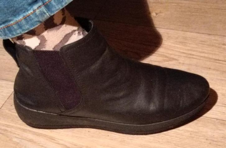 zwarte fitflop enkellaarsjes maat 40, Kleding | Dames, Schoenen, Zo goed als nieuw, Lage of Enkellaarzen, Zwart, Ophalen of Verzenden