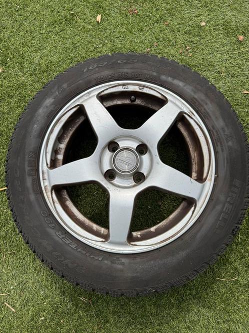 Winterbanden met velgen 15 inch - Pirelli WINTER 190, Auto-onderdelen, Banden en Velgen, Velg(en), Winterbanden, 15 inch, 185 mm
