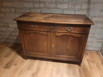 Massief Houten Retro Kastje beschikbaar voor biedingen