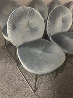 8 stuks of 2 x 4 stuks grijze velvet stoelen van must living, Ophalen, Modern, landelijk, Zo goed als nieuw, Metaal