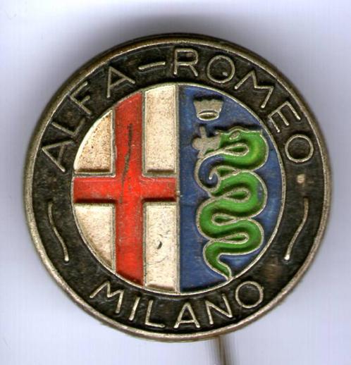 Alfa Romeo Milano zilverkleurig auto speldje ( A_016 ), Verzamelen, Speldjes, Pins en Buttons, Nieuw, Speldje of Pin, Transport