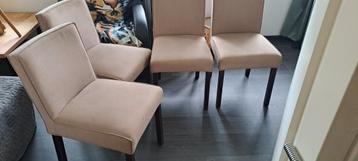 4 eetkamerstoelen. Stoelen taupe samen 30,- Zie omschrijving