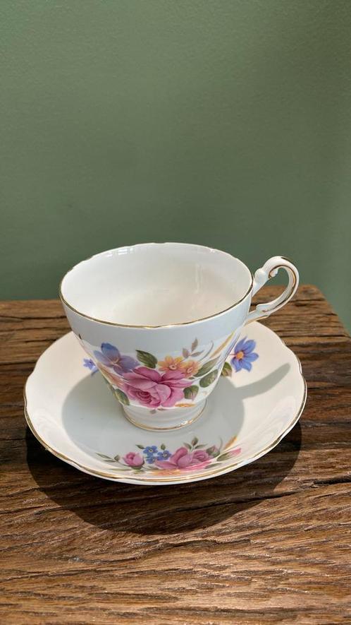 Regency Kop en Schotel Bloemmotief Porselein, Antiek en Kunst, Antiek | Porselein, Ophalen of Verzenden