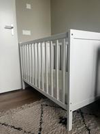 Wit kinderledikantje met matras,  ikea., Kinderen en Baby's, Babywiegjes en Ledikanten, Ophalen, Zo goed als nieuw, Ledikant