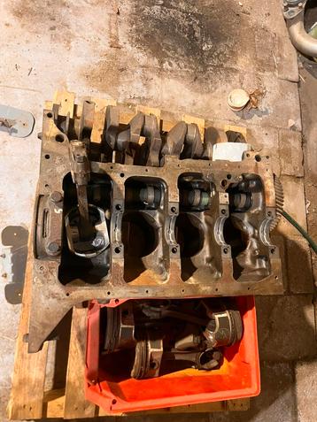 Mercruiser 3.0 onderblok met nette zuigers beschikbaar voor biedingen
