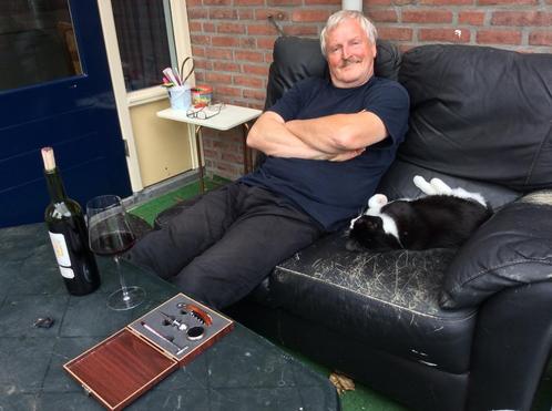 Man zoekt vlotte vrouw, Contacten en Berichten, Man zoekt Vrouw