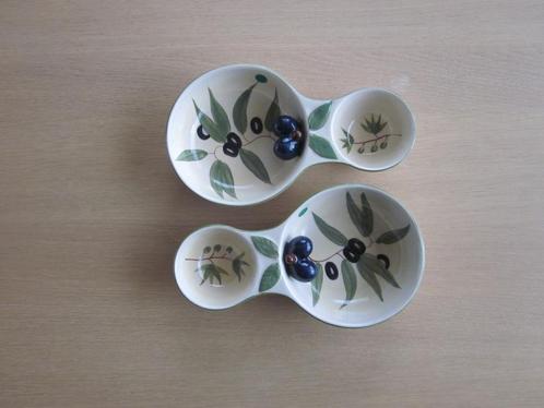 Intermezzo 2 olijfschalen D23cm H4,5cm dipvak D7,5cm, Huis en Inrichting, Keuken | Servies, Zo goed als nieuw, Schaal of Schalen