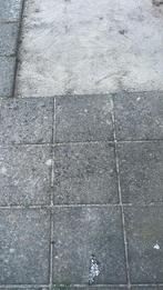 Gratis 30x30 tegels ±34m2, Tuin en Terras, Tegels en Klinkers, Ophalen, Zo goed als nieuw, 10 m² of meer, Beton