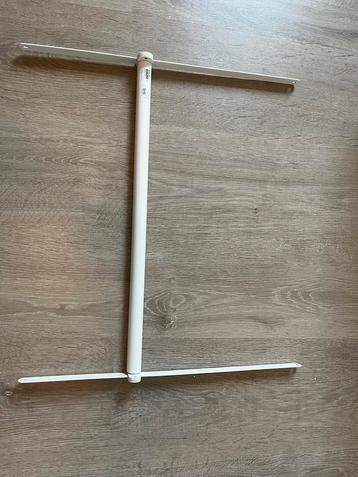 Ikea Hjalpa verstelbare kledingroede incl ophangrails beschikbaar voor biedingen