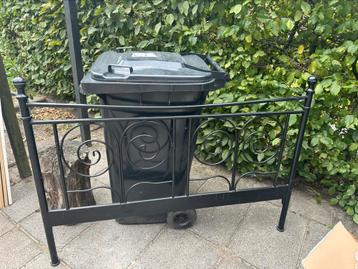 GRATIS!! IKEA bedframe inclusief lattenbodem 140x200 cm - afbeelding 1