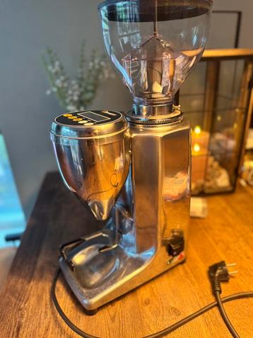 Quamar M80E beschikbaar voor biedingen