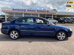 Skoda Superb 2.5 V6 TDI Comfort, Auto's, Skoda, Stof, Gebruikt, Zwart, Blauw