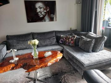 Mooie antrasiet Velvet Design hoekbank Topstaat beschikbaar voor biedingen