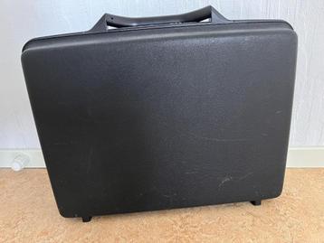 Samsonite attache koffer beschikbaar voor biedingen