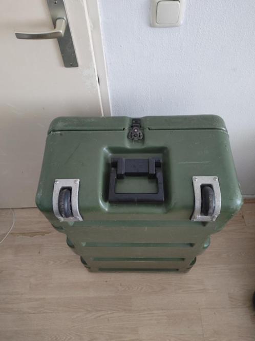 Hardigg kampeer opslagkist survival  wieltjes 83x53x32, Huis en Inrichting, Woonaccessoires | Kisten, Gebruikt, Minder dan 50 cm