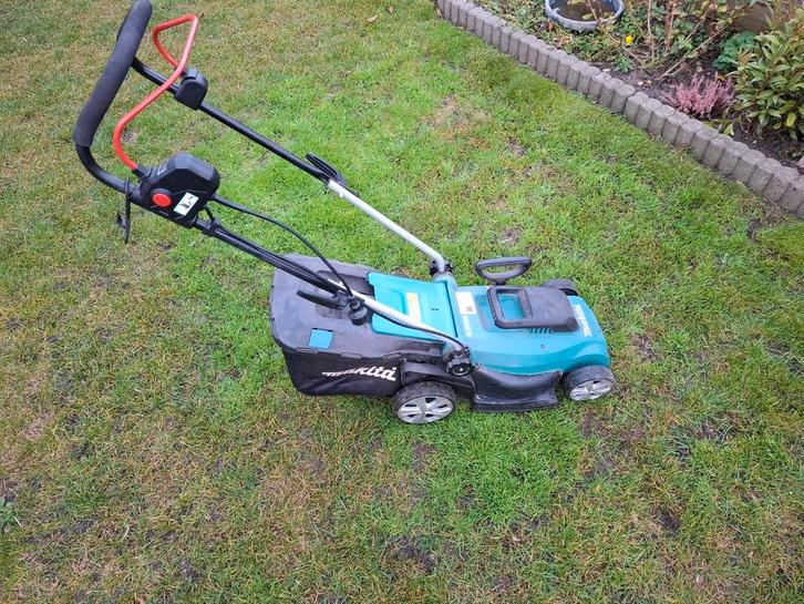 Makita ELM3320 Elektrische Grasmaaier, Tuin en Terras, Grasmaaiers, Gebruikt, Elektrische grasmaaier, 30 t/m 39 cm, Cirkelmaaier