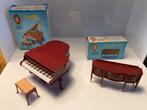 Vintage Amanda Ann poppenhuis meubels: piano & serpentine., Verzamelen, Poppenhuizen en Toebehoren, Ophalen of Verzenden, Gebruikt