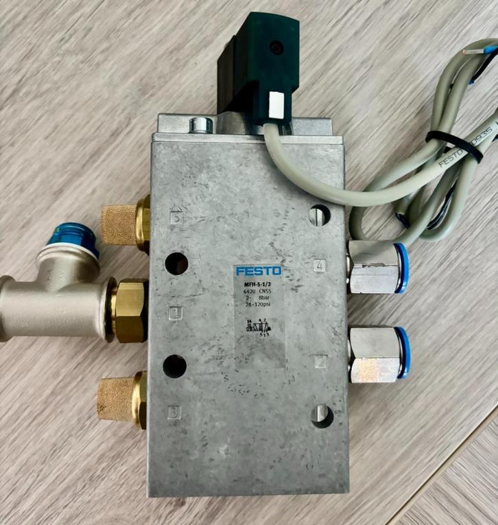 FESTO - Magneetventiel - MFG-5-1/2 - 6420, Hobby en Vrije tijd, Elektronica-componenten, Zo goed als nieuw, Ophalen of Verzenden