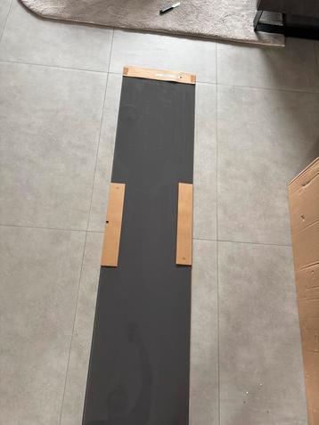 Ikea Besta glasplaat voor een tv meubel. Nieuwstaat!