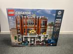 LEGO 10264 Garage op de Hoek - Nieuw Ongeopend, Kinderen en Baby's, Speelgoed | Duplo en Lego, Ophalen of Verzenden, Nieuw, Complete set