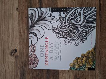 Boek one zentangle per day beschikbaar voor biedingen