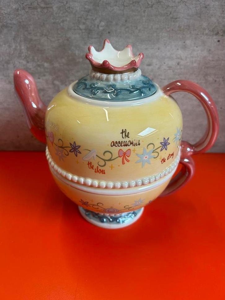 Prinsessen theepot met kopje, Verzamelen, Disney, Zo goed als nieuw, Servies, Overige figuren, Ophalen of Verzenden
