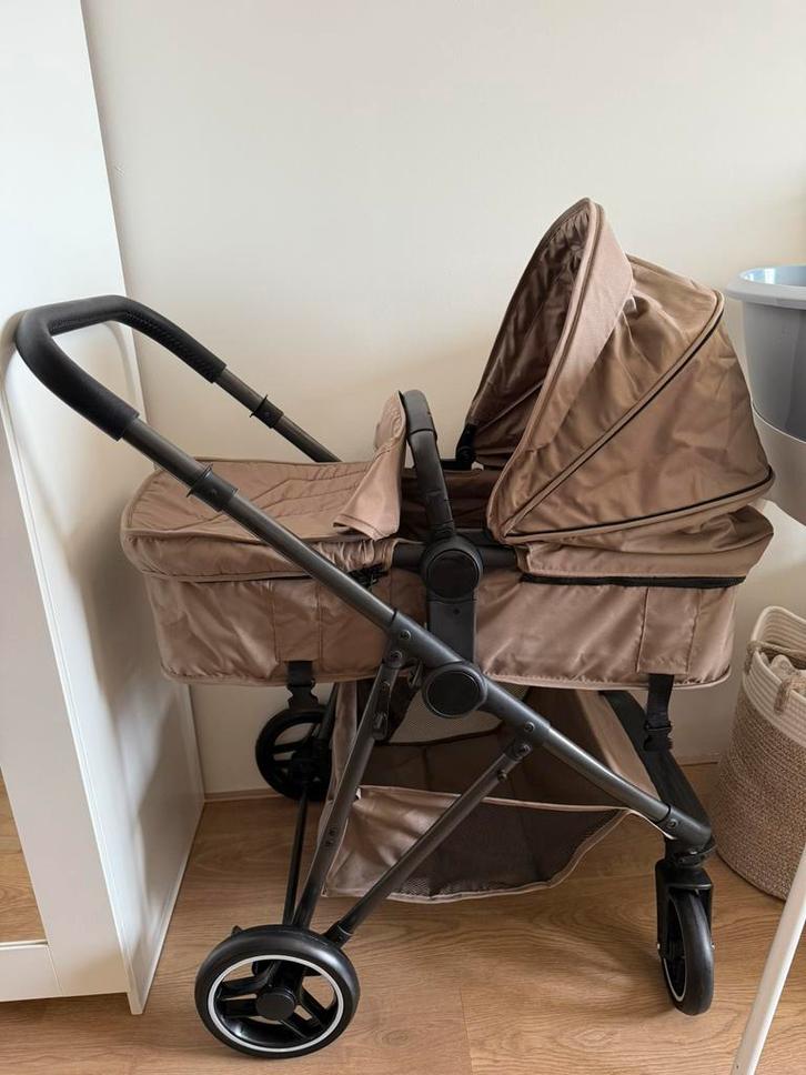 Kinderwagen + autostoel, Kinderen en Baby's, Kinderwagens en Combinaties, Zo goed als nieuw, Overige merken, Ophalen of Verzenden