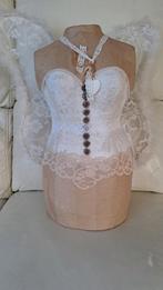 Decoratieve buste met kant en veren, Ophalen of Verzenden, Zo goed als nieuw