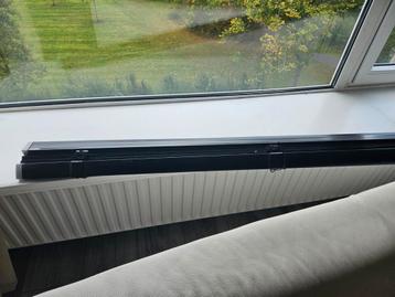 Zwarte Luxaflex Veneta - 234,5 cm breed beschikbaar voor biedingen