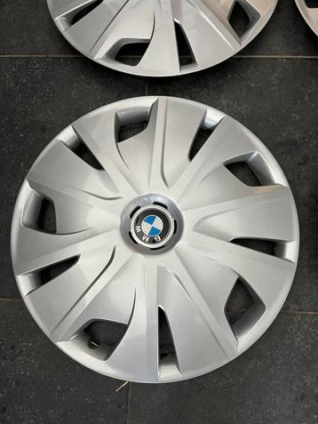 Originele 16 inch BMW wieldoppen. beschikbaar voor biedingen