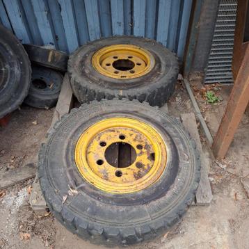 Heftruckbanden 18x7-8 /16x6-8/ 6.50-10/ 8.25-15/6.5 beschikbaar voor biedingen