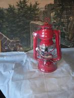 Rode Stormlantaarn - Nieuw in Verpakking, Antiek en Kunst, Ophalen of Verzenden