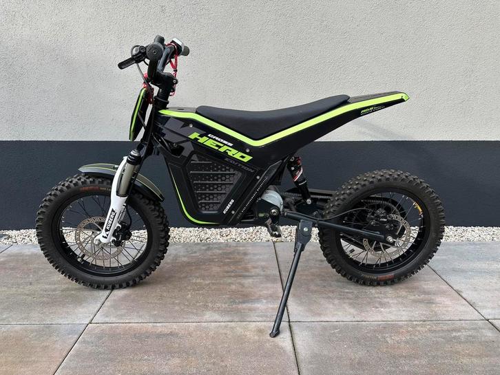 KUBERG CROSS HERO Kinder Crossmotor Elektrisch !*Als Nieuw*!, Fietsen en Brommers, Minibikes, Midibikes en Pitbikes, Zo goed als nieuw
