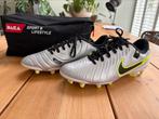 Nike tiempo 10, Sport en Fitness, Voetbal, Ophalen of Verzenden, Nieuw, Schoenen